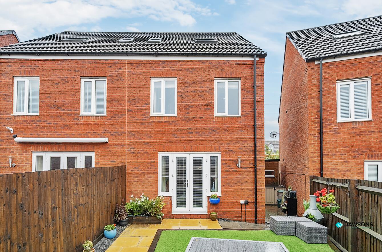 Heol James Gravell, Llanelli, SA15 4BX